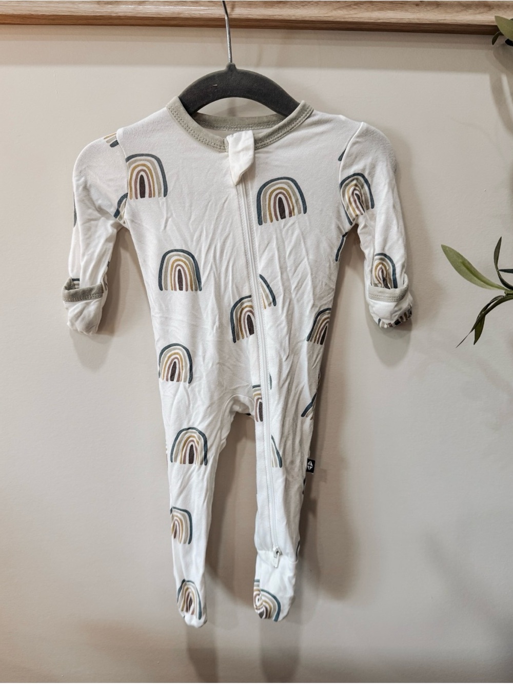 Kyte Baby Aloe Rainbow Zip Rainbow NB